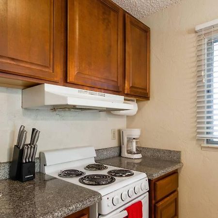 Lovely 1 Bedroom With Kitchen, Free Wifi & Parking Капаа Екстериор снимка