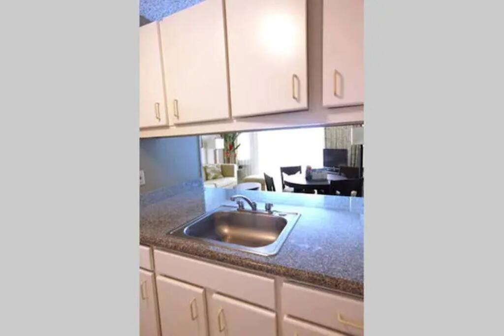 Lovely 1 Bedroom With Kitchen, Free Wifi & Parking Капаа Екстериор снимка